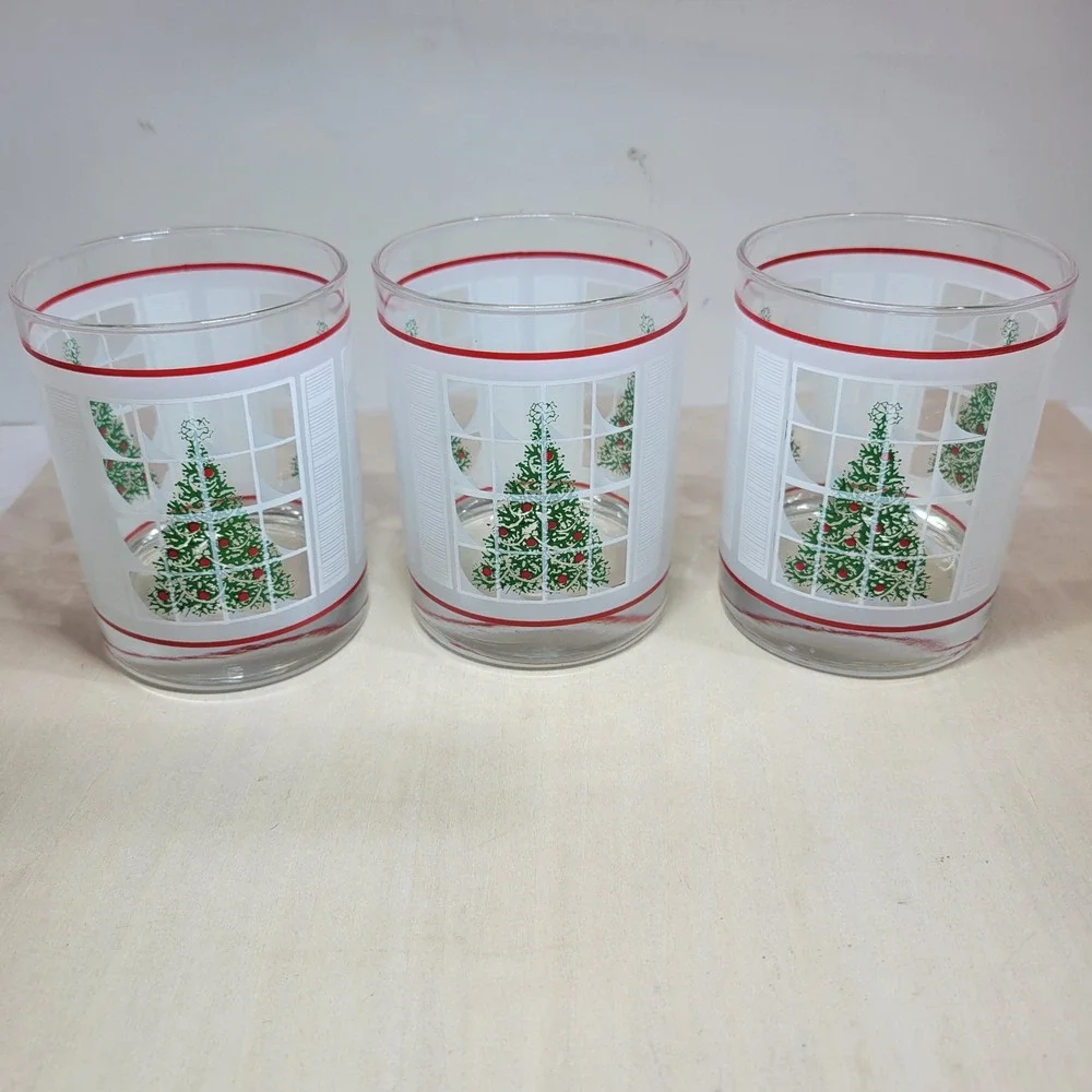 Set of 3 Vintage Christmas Tree Tumbler Glasses Frosted Window Design Red Rim‎